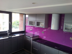 Black Granite Worktops and Glass Splashbacks in Hampstead