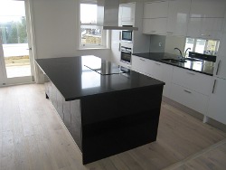 Quartz Kitchens Worktops London Hammersmith with Glass Mirror Splashback