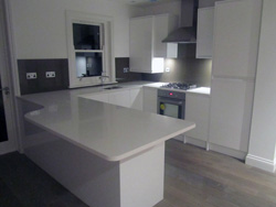 Pure White [CAESARSTONE] quartz kitchen Chiswick