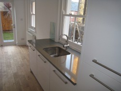 Quartz Kitchens Worktops London Battersea with Toughened Glass Splashback